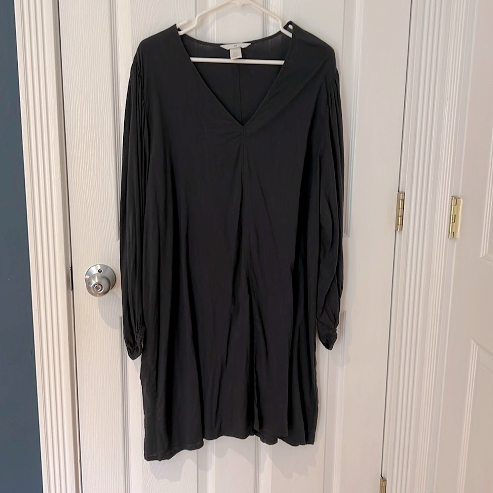 V-Neck Balloon Sleeve Dress
